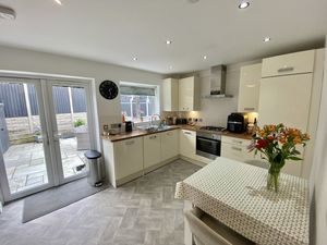 Dining Kitchen- click for photo gallery